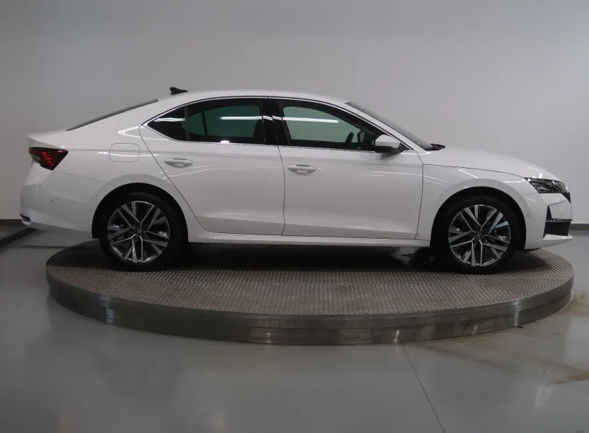 Škoda Octavia EXCLUSIVE 2.0TDI 110KW DSG WEBASTO CANTON