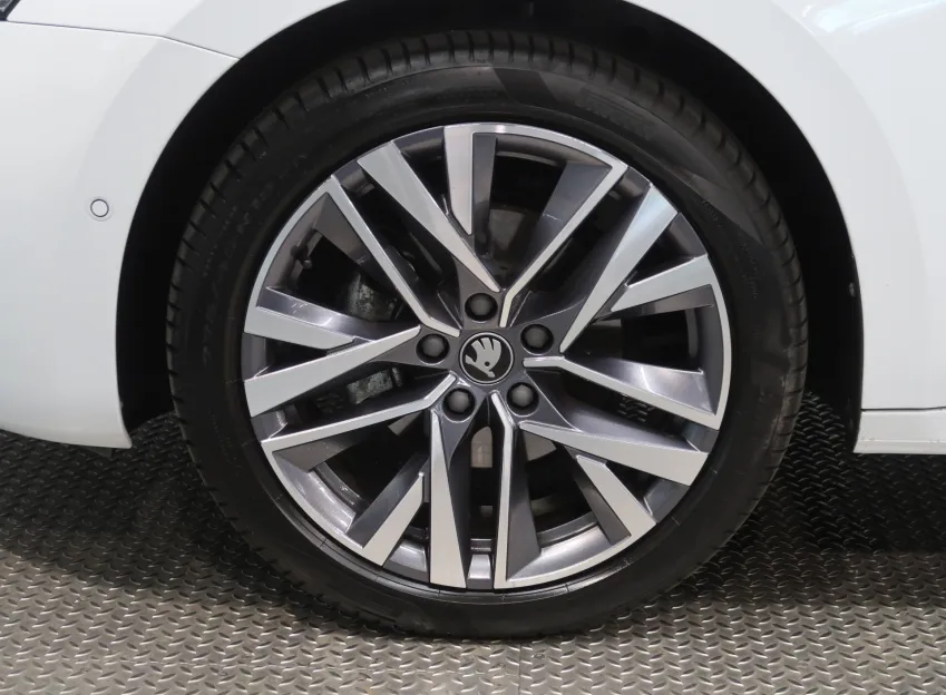 Škoda Octavia EXCLUSIVE 2.0TDI 110KW DSG WEBASTO CANTON