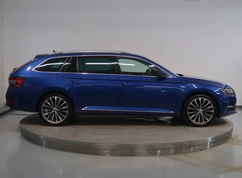 Škoda Superb iV LAURIN&KLEMENT 1.4TSI 160KW DSG WEBASTO CANTON
