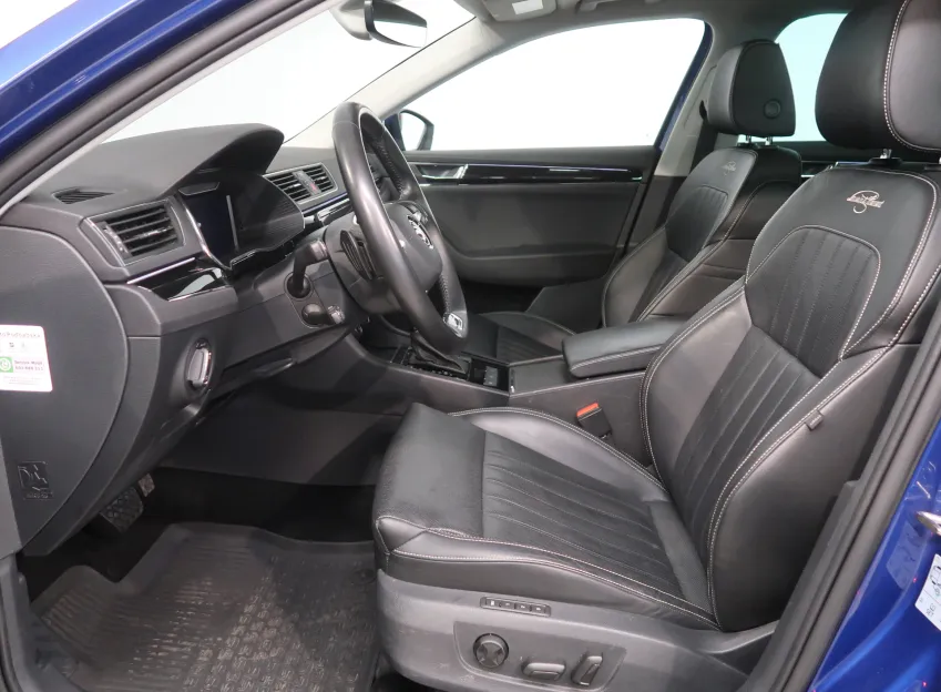 Škoda Superb iV LAURIN&KLEMENT 1.4TSI 160KW DSG WEBASTO CANTON