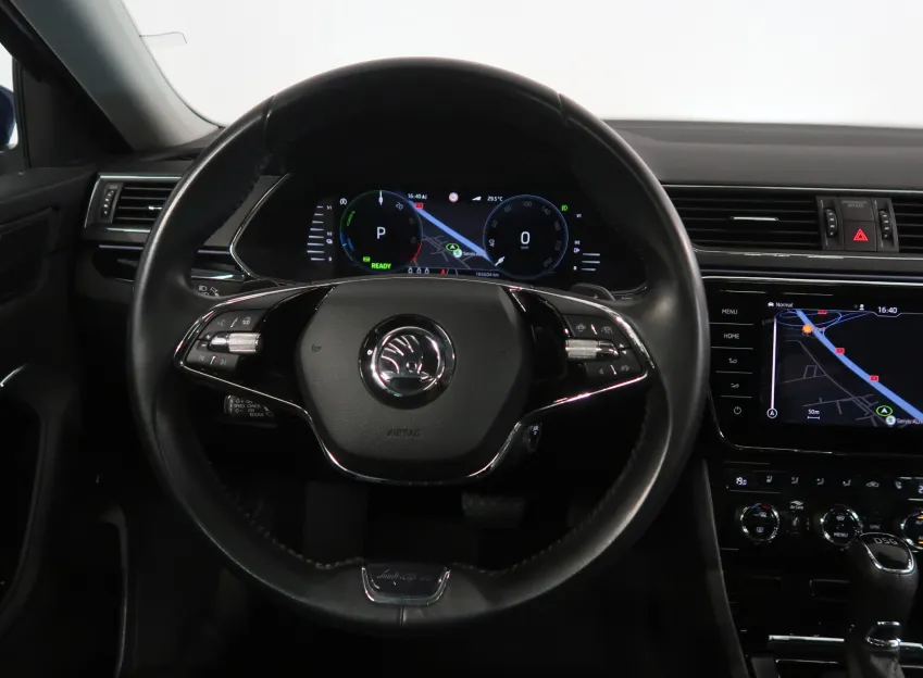 Škoda Superb iV LAURIN&KLEMENT 1.4TSI 160KW DSG WEBASTO CANTON