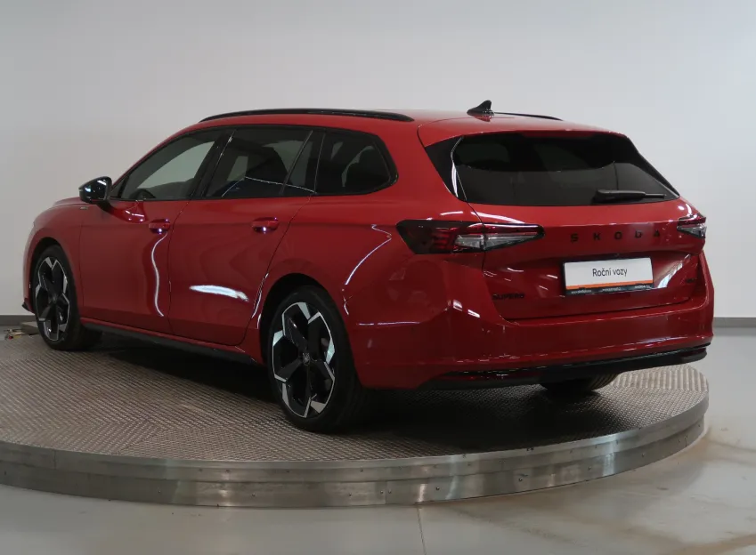 Škoda Superb SPORTLINE 2.0TDI 142KW 4x4 DSG WEBASTO TAŽNÉ CANTO