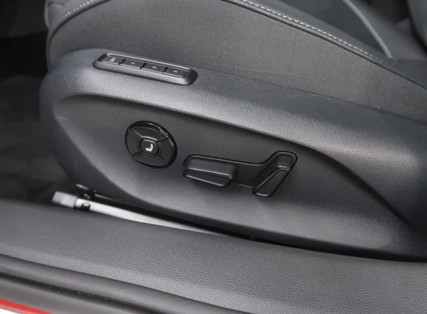 Škoda Superb SPORTLINE 2.0TDI 142KW 4x4 DSG WEBASTO TAŽNÉ CANTO