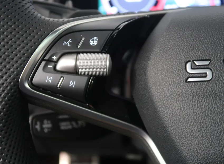 Škoda Superb SPORTLINE 2.0TDI 142KW 4x4 DSG WEBASTO TAŽNÉ CANTO