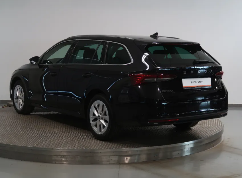 Škoda Octavia TOP SELECTION 2.0TDI 110KW DSG TAŽNÉ