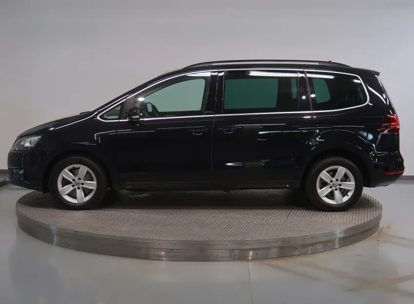 Volkswagen Sharan HIGHLINE 2.0TDI 110KW DSG TAŽNÉ 7MÍST