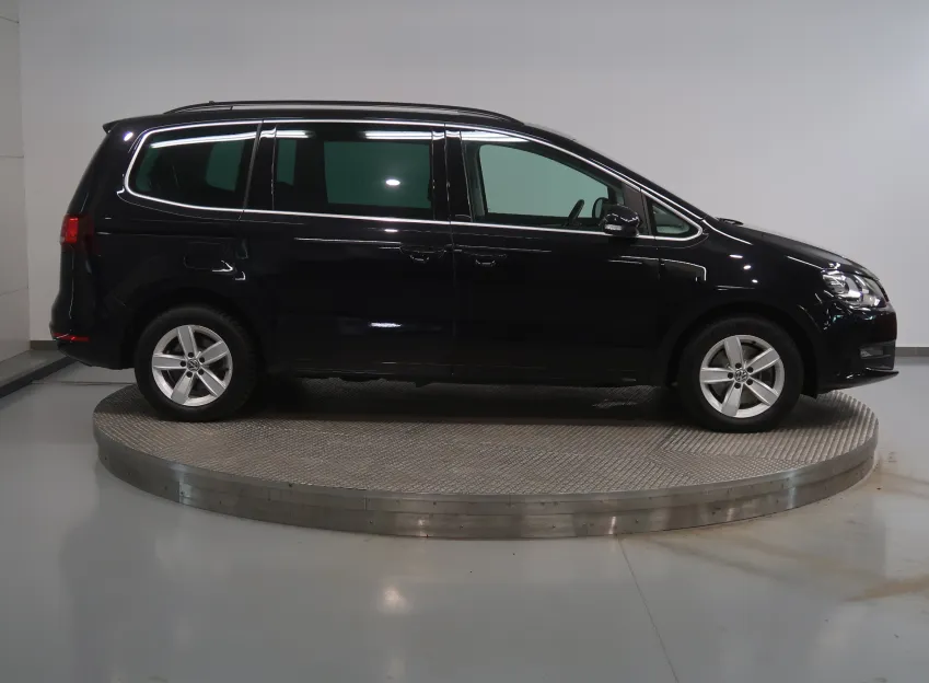Volkswagen Sharan HIGHLINE 2.0TDI 110KW DSG TAŽNÉ 7MÍST