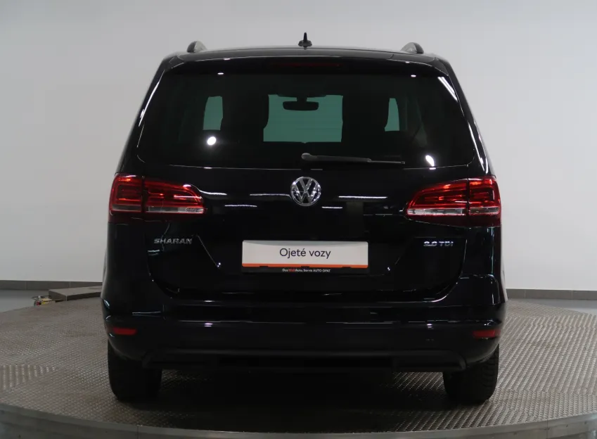 Volkswagen Sharan HIGHLINE 2.0TDI 110KW DSG TAŽNÉ 7MÍST