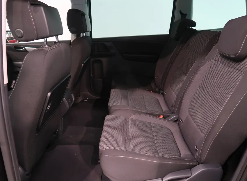 Volkswagen Sharan HIGHLINE 2.0TDI 110KW DSG TAŽNÉ 7MÍST