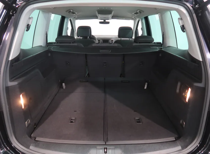 Volkswagen Sharan HIGHLINE 2.0TDI 110KW DSG TAŽNÉ 7MÍST