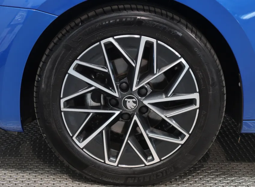 Škoda Octavia SPORTLINE 2.0TDI DSG CANTON