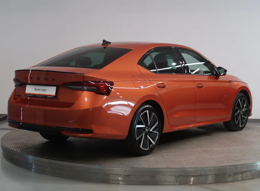 Škoda Octavia SPORTLINE 2.0TDI DSG CANTON LED MATRIX