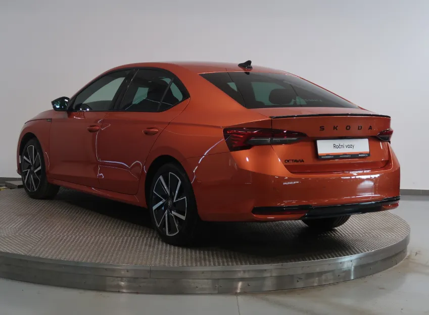 Škoda Octavia SPORTLINE 2.0TDI DSG CANTON LED MATRIX