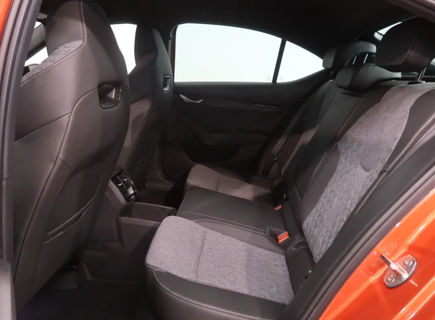 Škoda Octavia SPORTLINE 2.0TDI DSG CANTON LED MATRIX