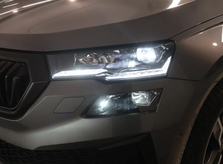Škoda Karoq SPORTLINE 2.0TSI 140KW 4x4 DSG CANTON NAVI PANORAM