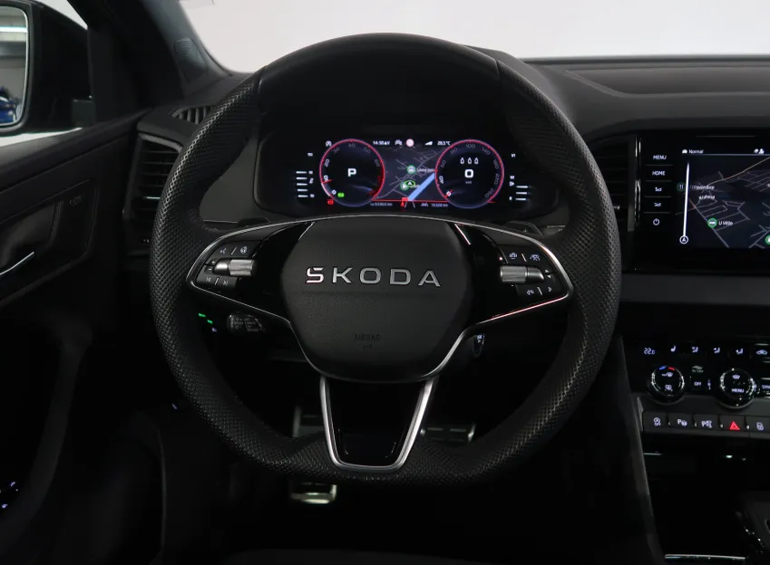 Škoda Karoq SPORTLINE 2.0TSI 140KW 4x4 DSG CANTON NAVI PANORAM