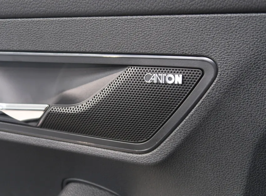 Škoda Karoq SPORTLINE 2.0TSI 140KW 4x4 DSG CANTON NAVI PANORAM