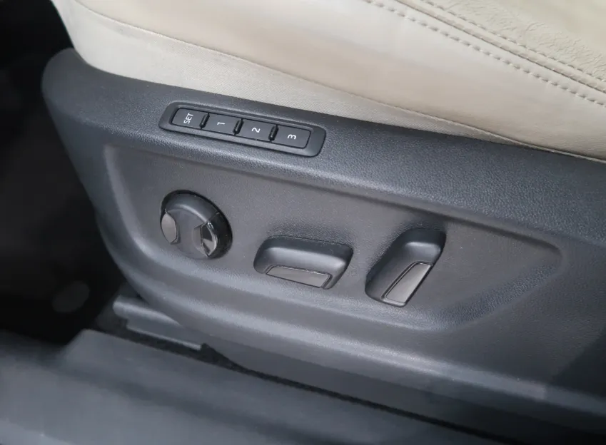 Škoda Kodiaq LAURIN&KLEMENT 2.0TSI 140KW 4x4 DSG CANTON