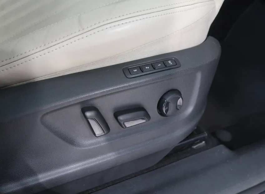 Škoda Kodiaq LAURIN&KLEMENT 2.0TSI 140KW 4x4 DSG CANTON