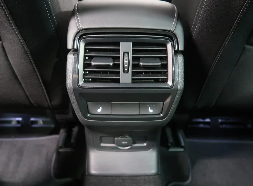Škoda Karoq SPORTLINE 2.0TDI 110KW 4X4 DSG CANTON