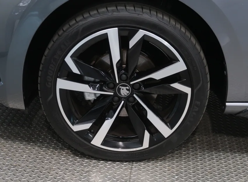 Škoda Scala MONTE CARLO 1.5TSI 110KW DSG ZÁRUKA