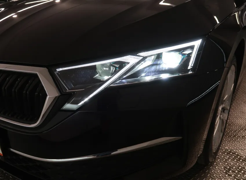 Škoda Octavia EXCLUSIVE 2.0TDI 110KW DSG MATRIX