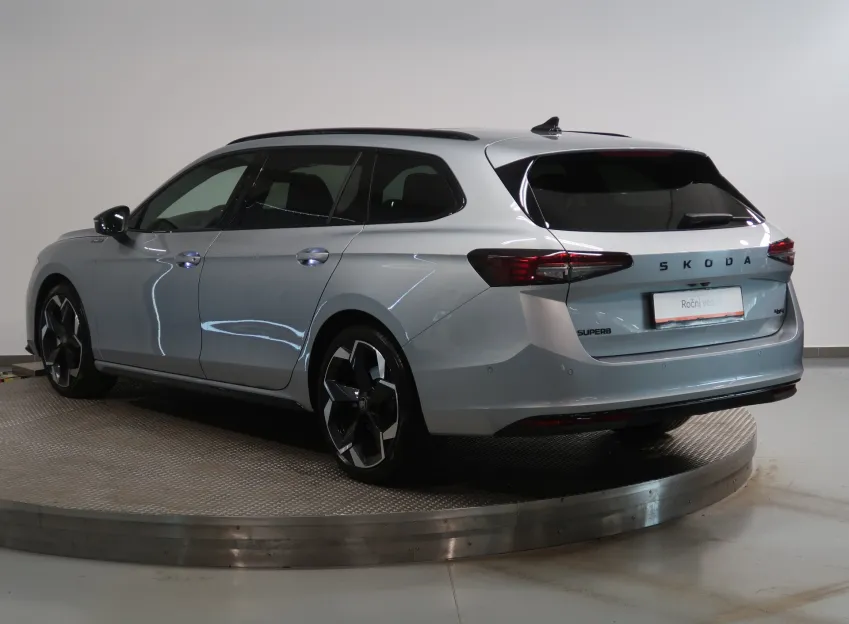 Škoda Superb L&K 2.0TDI 142kW 4x4 DSG TAŽNÉ CANTON
