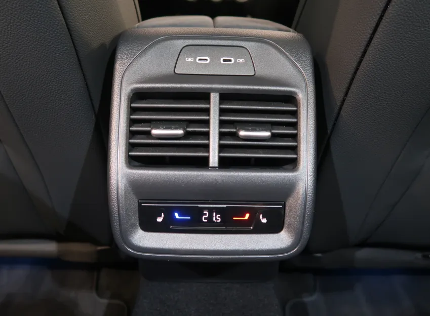 Škoda Superb L&K 2.0TDI 142kW 4x4 DSG TAŽNÉ CANTON
