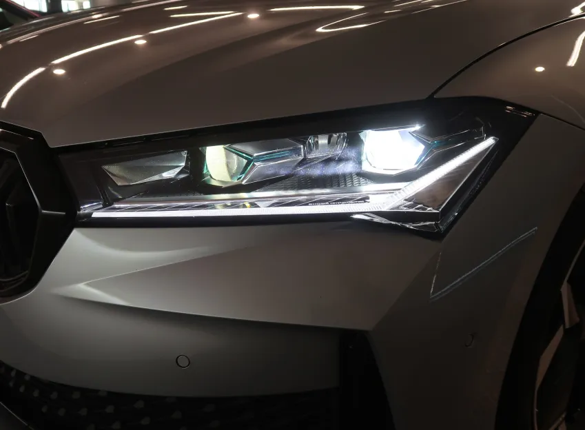 Škoda Superb L&K 2.0TDI 142kW 4x4 DSG TAŽNÉ CANTON