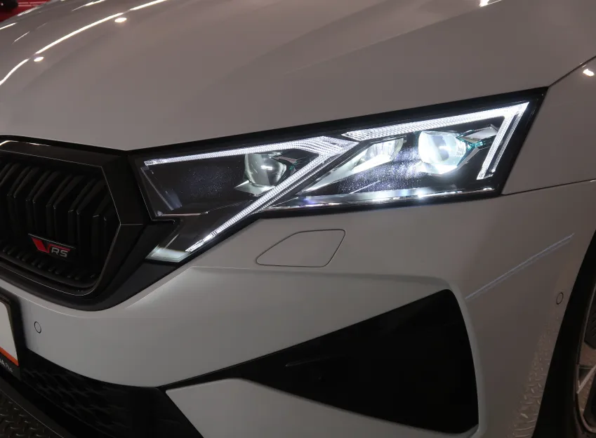 Škoda Octavia RS 2.0TSI 195KW DSG TAŽNÉ PANO CANTON