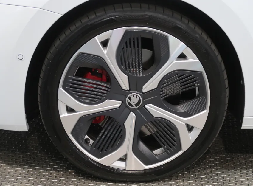 Škoda Octavia RS 2.0TSI 195KW DSG TAŽNÉ PANO CANTON