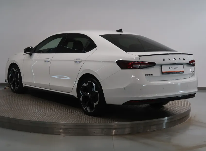 Škoda Superb SPORTLINE 2.0TDI 142KW TAŽNÉ WEBASTO