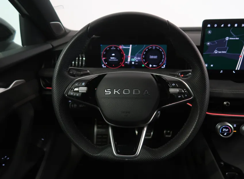 Škoda Superb SPORTLINE 2.0TDI 142KW TAŽNÉ WEBASTO