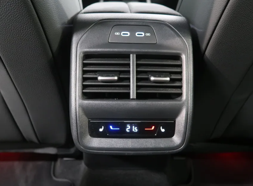 Škoda Superb SPORTLINE 2.0TDI 142KW TAŽNÉ WEBASTO