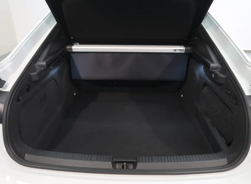 Škoda Superb SPORTLINE 2.0TDI 142KW TAŽNÉ WEBASTO