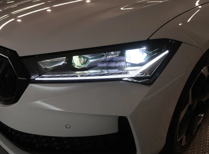 Škoda Superb SPORTLINE 2.0TDI 142KW 4x4 DSG WEBASTO TAŽNÉ CANTO