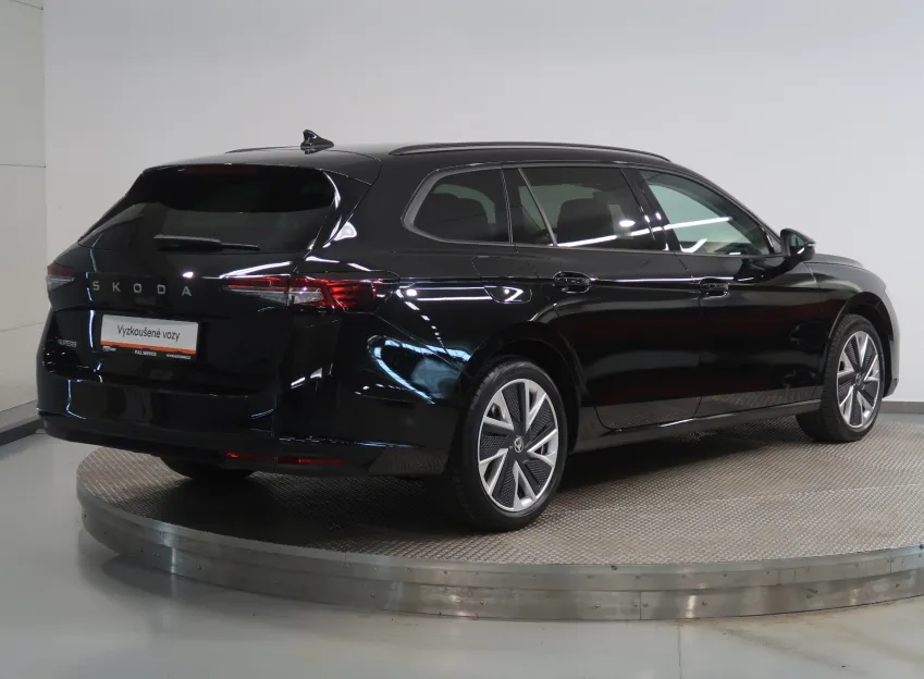 Škoda Superb SELECTION 2.0TDI 110KW DSG PANORAMA