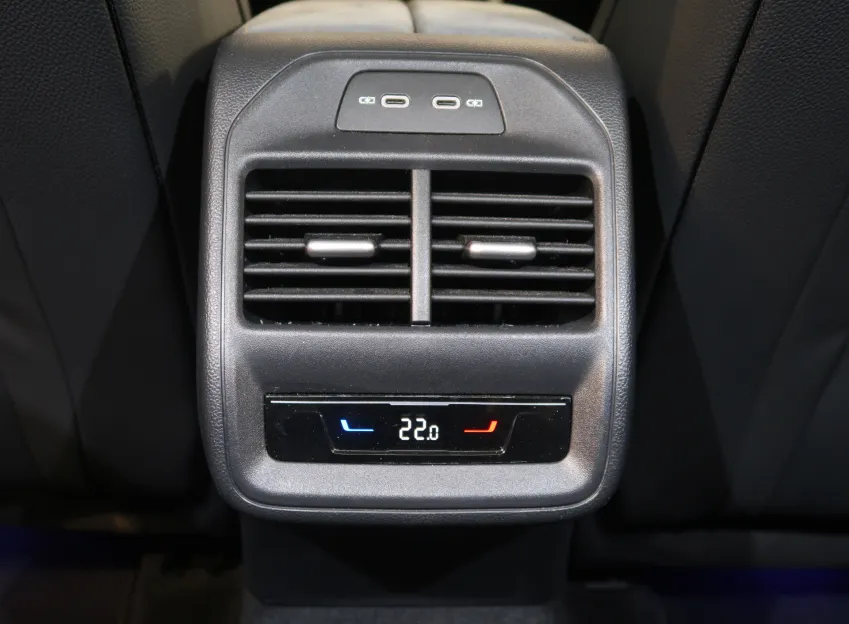 Škoda Superb SELECTION 2.0TDI 110KW DSG PANORAMA
