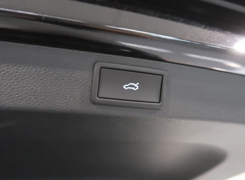 Škoda Karoq SPORTLINE 2.0TDI 110KW 4x4 DSG TAŽNÉ CANTON