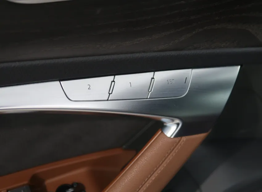 Audi A6 50TDI 210KW 4x4 WEBASTO TAŽNÉ B&O
