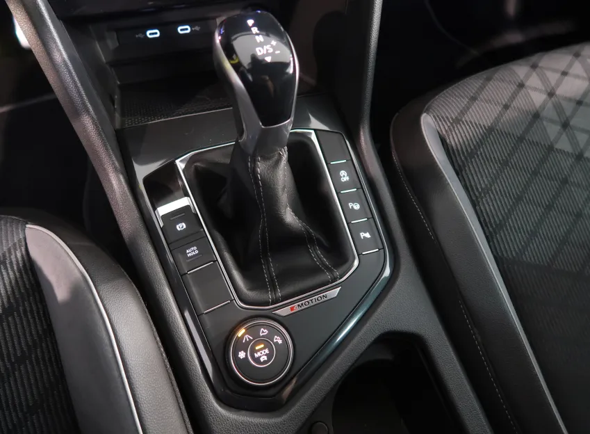 Volkswagen Tiguan R-LINE 2.0TSI 140KW 4x4 DSG