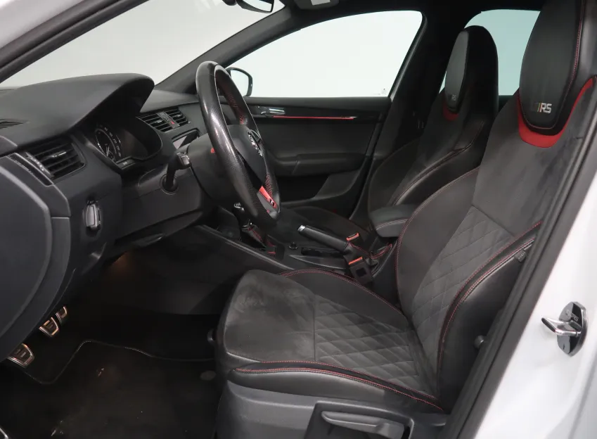 Škoda Octavia RS 230 2.0TSI 169KW NAVI MANUÁL