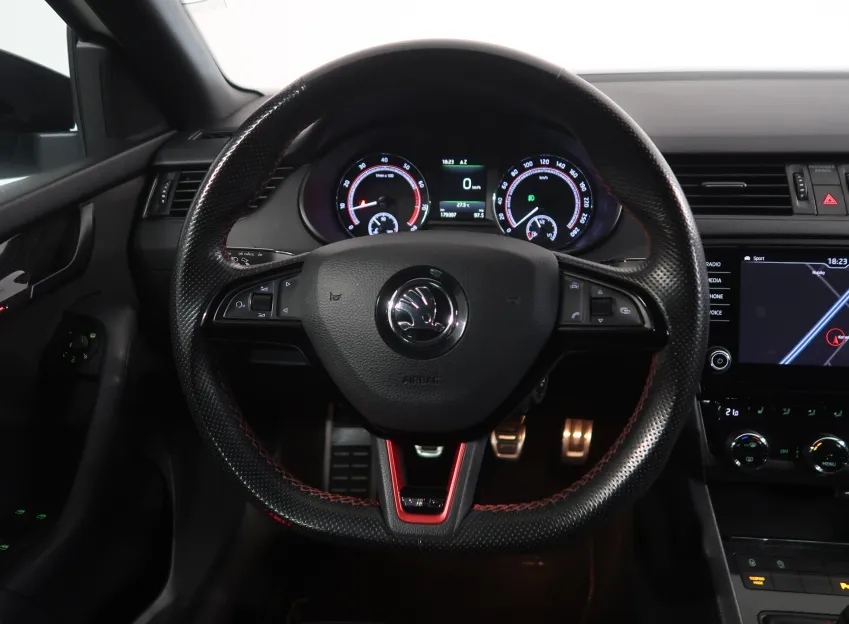 Škoda Octavia RS 230 2.0TSI 169KW NAVI MANUÁL