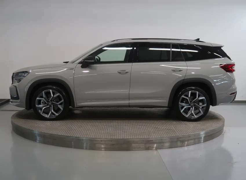 Škoda Kodiaq SPORTLINE 2.0TDI 142KW 4x4 DSG WEBASTO TAŽNÉ PANOR