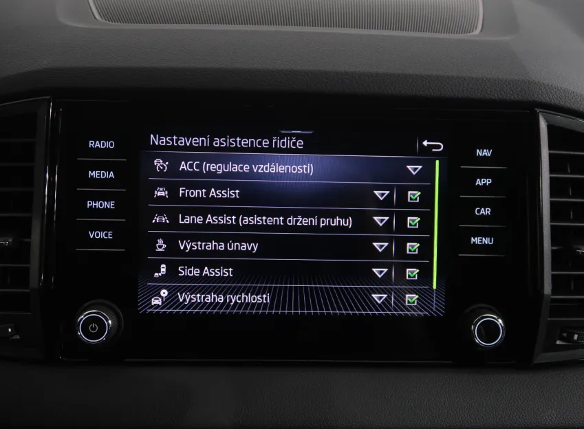 Škoda Karoq SPORTLINE 2.0TDI 110KW 4x4 DSG TAŽNÉ CANTON