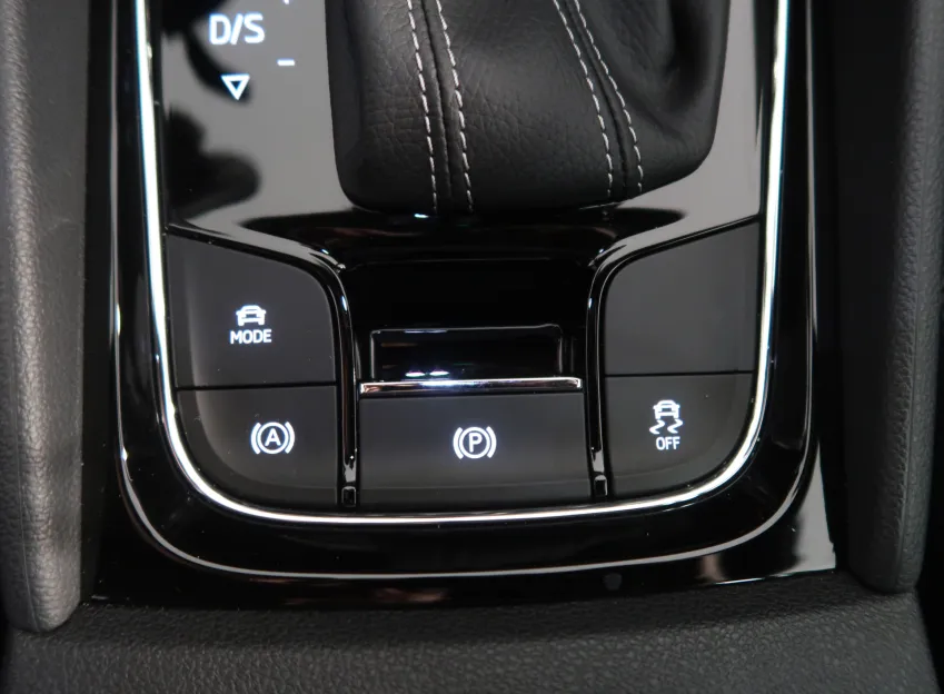 Škoda Karoq SPORTLINE 2.0TDI 110KW 4x4 DSG TAŽNÉ CANTON