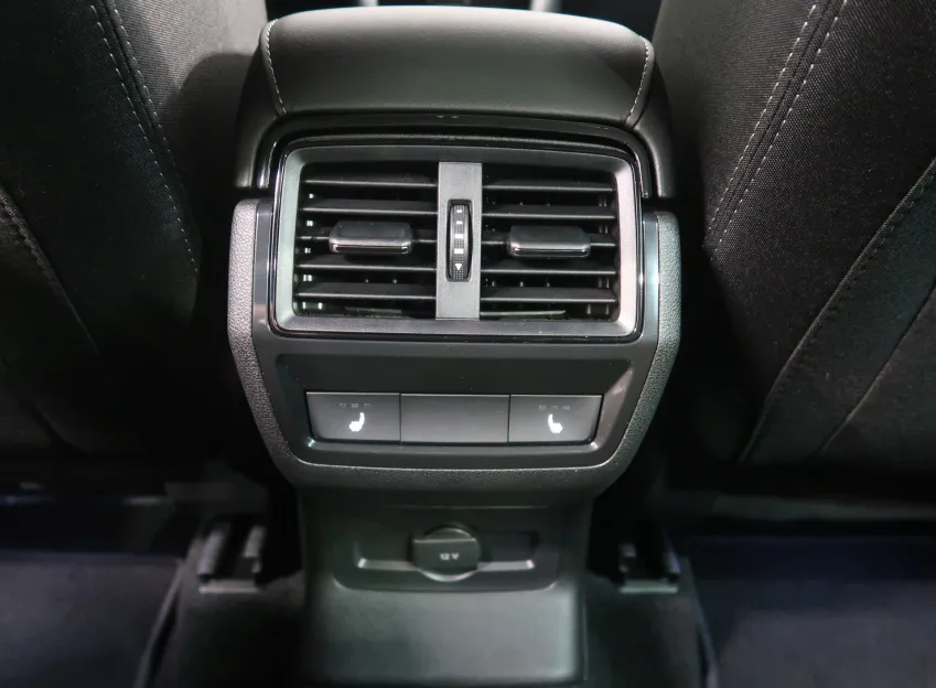 Škoda Karoq SPORTLINE 2.0TDI 110KW 4x4 DSG TAŽNÉ CANTON