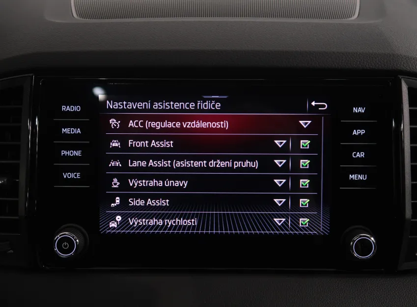 Škoda Karoq SPORTLINE 2.0TDI 110KW 4x4 DSG WEBASTO CANON PANOR