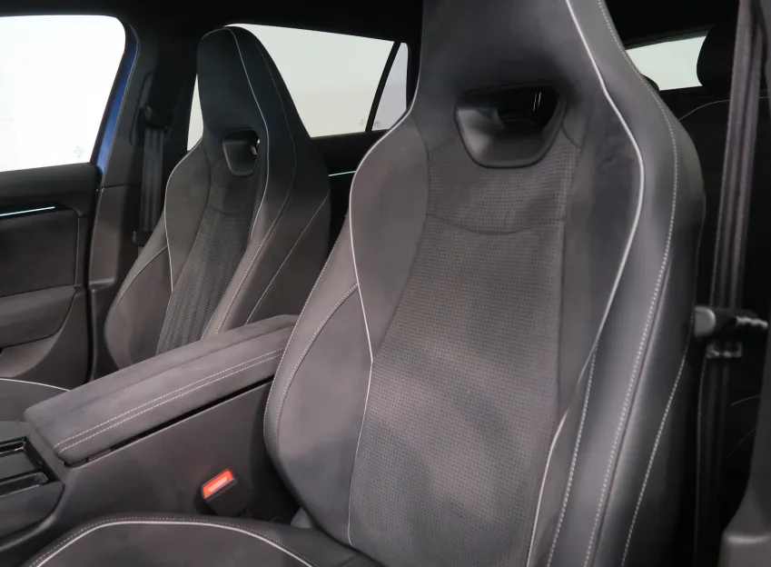 Škoda Superb SPORTLINE 2.0TDI 142KW 4x4 DSG WEBASTO TAŽNÉ CANTO