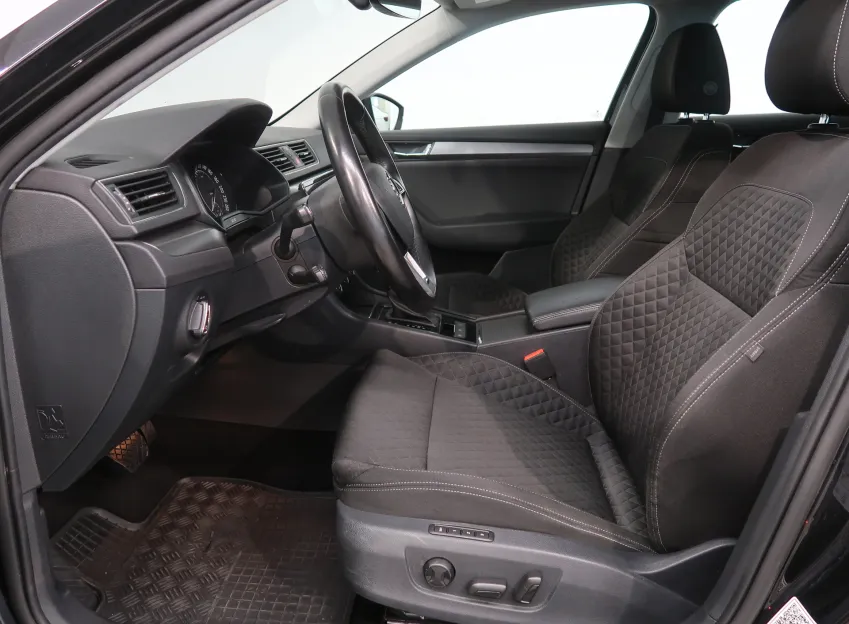Škoda Superb STYLE 2.0TDI 140KW DSG CANTON XENONY